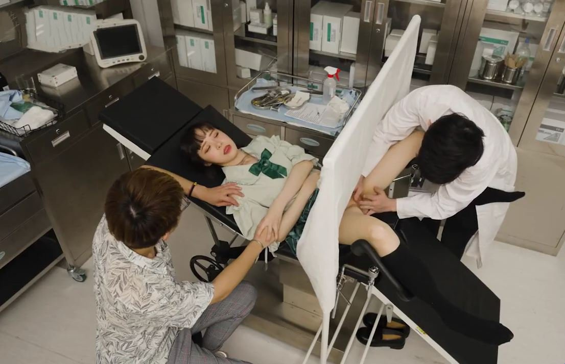 带老婆做妇科检查时遇见泰国医生
