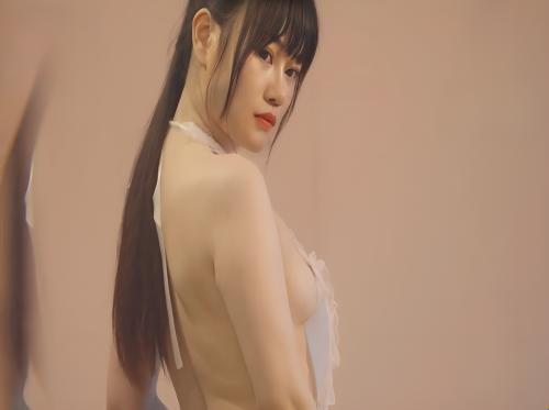 私の義理の妹はオンライン売春婦です